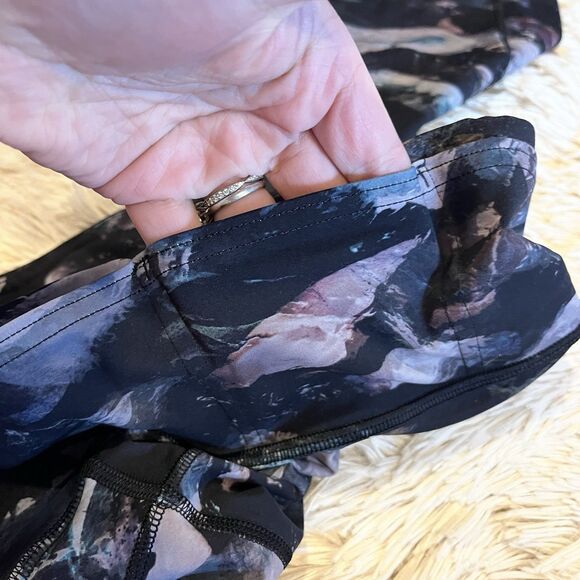 Lululemon Size 8 Fast Free Tight II 25" Non-Reflective Glacier Camo Starlight - Picture 13 of 14